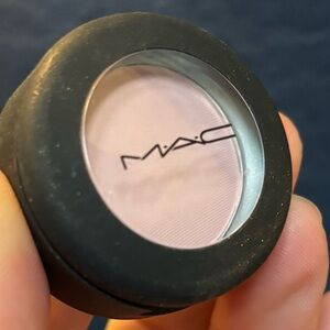 MAC “Felt Cute”Powder Kiss Eye Shadow NWOB